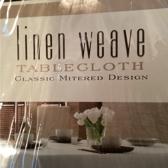 Linen Weave Black Tablecloth & 8 matching napkins, 60X84,use on Oblong or Oval - Picture 3 of 10